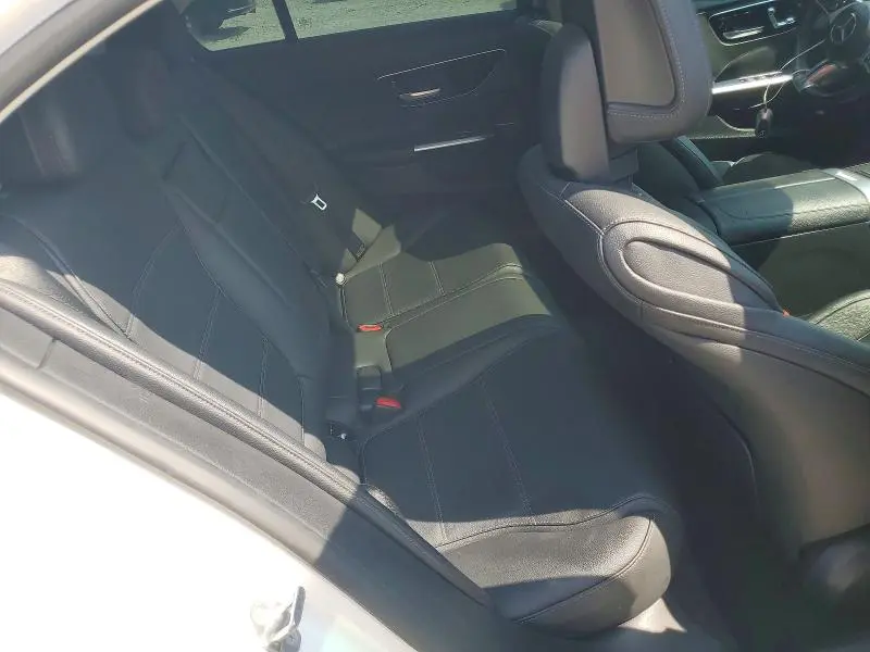 2023 MERCEDES-BENZ C 300  