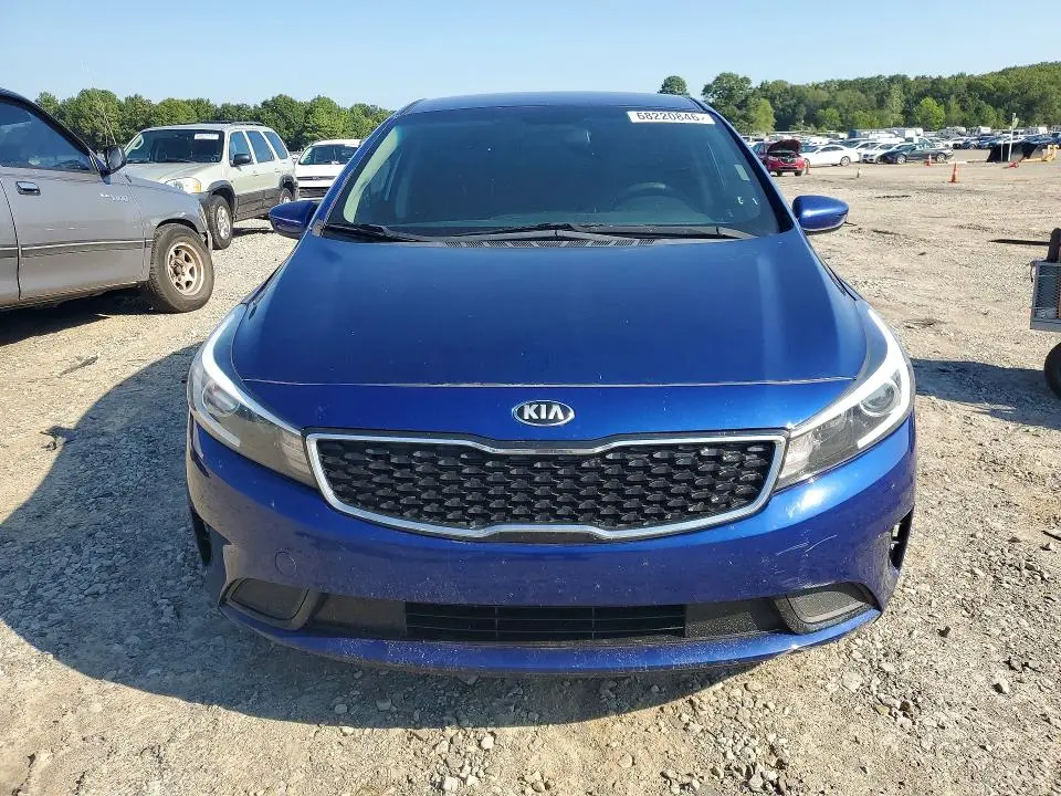 2017 KIA FORTE LX  