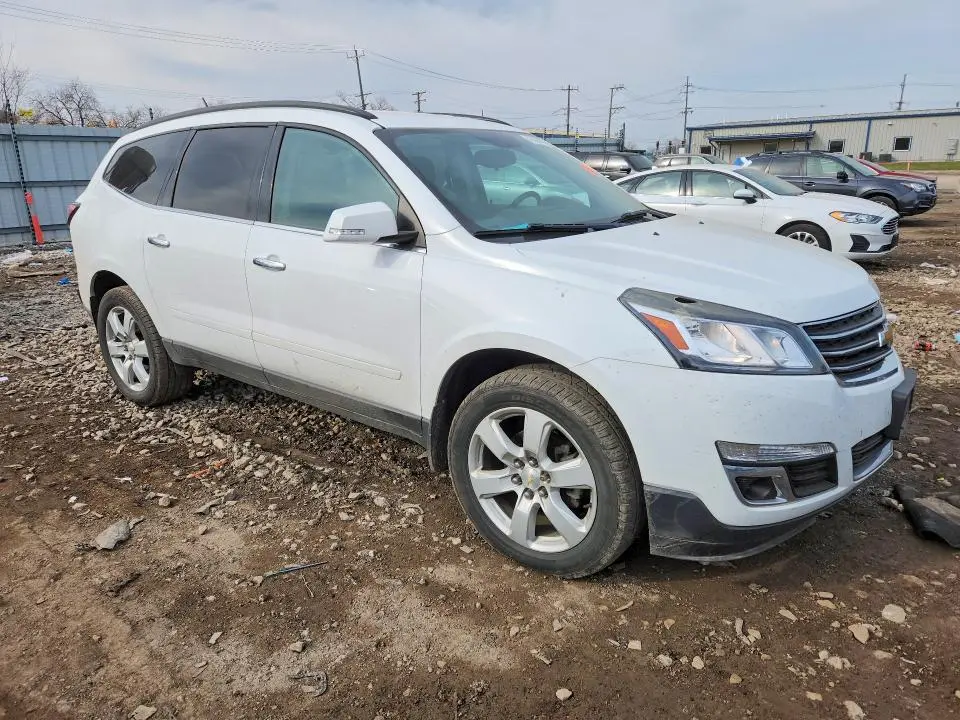 2017 CHEVROLET TRAVERSE LT  