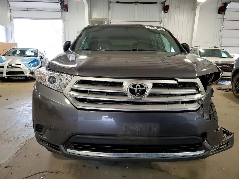 2013 TOYOTA HIGHLANDER BASE  