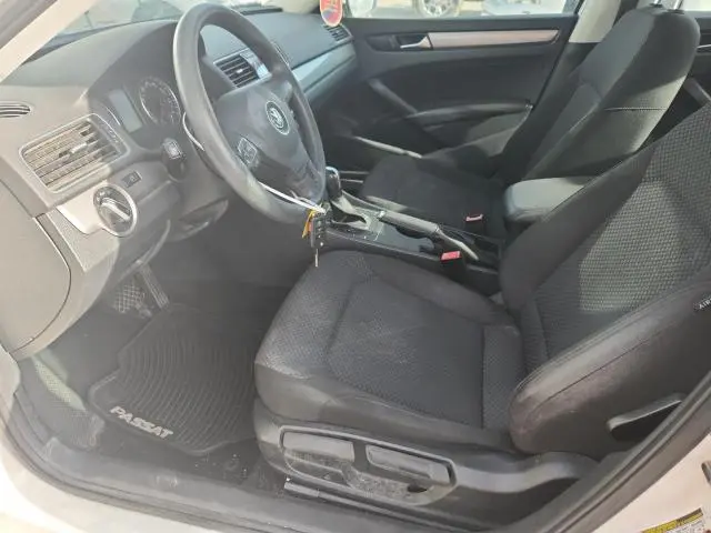 2015 VOLKSWAGEN PASSAT S  