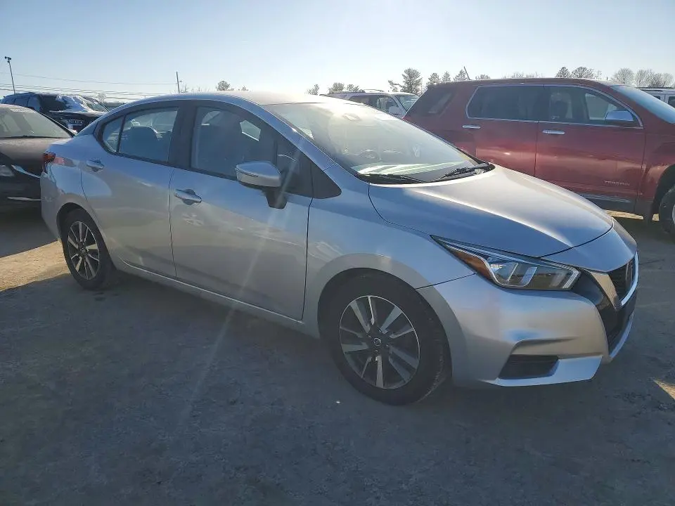 2021 NISSAN VERSA SV  