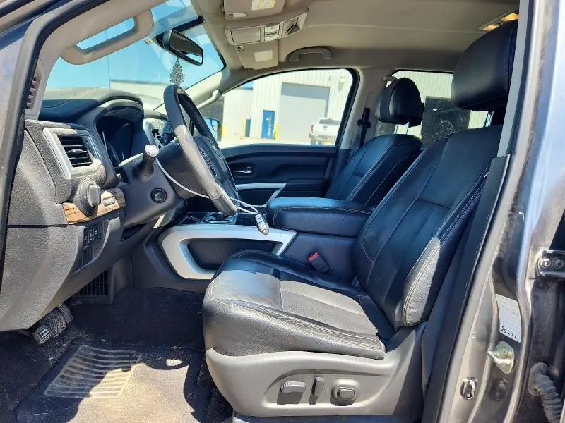2017 NISSAN TITAN SL  