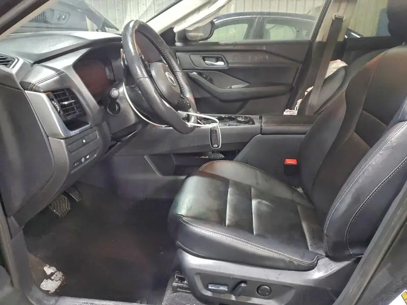 2024 NISSAN ROGUE SL  