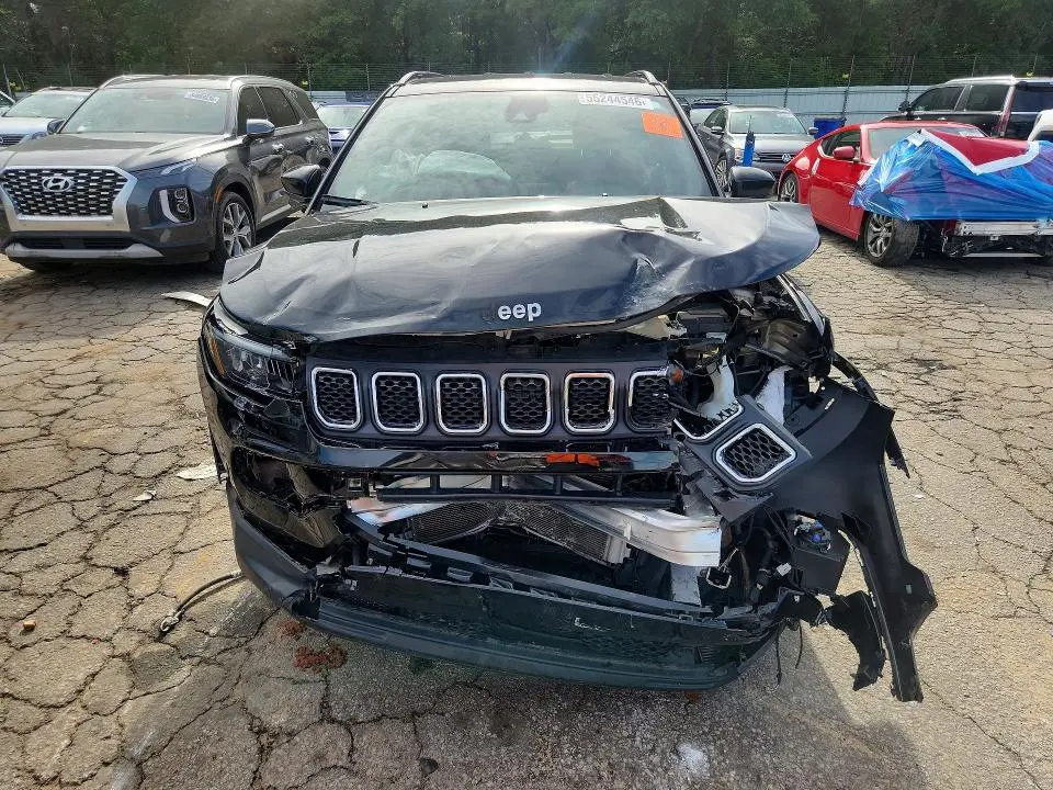 2024 JEEP COMPASS LATITUDE  