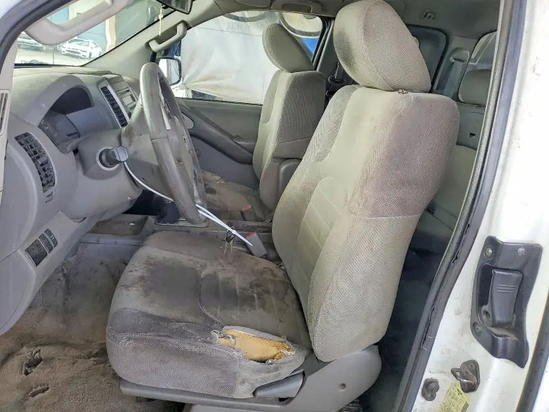 2014 NISSAN FRONTIER S  