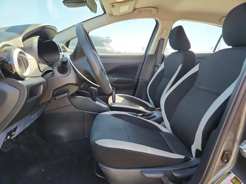 2022 NISSAN VERSA SV  