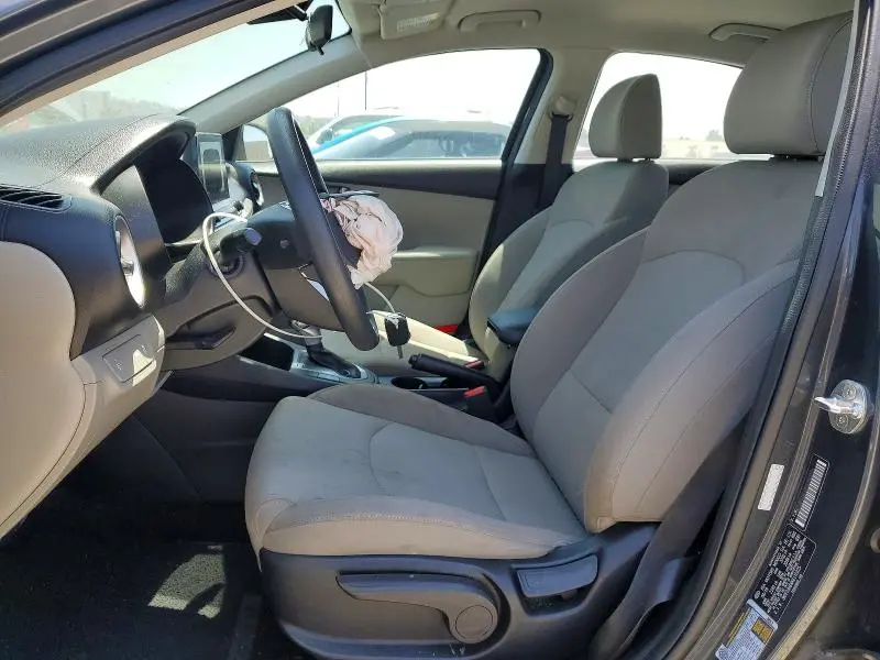 2019 KIA FORTE LXS  