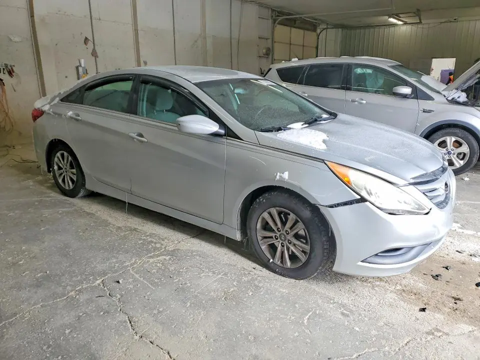 2014 HYUNDAI SONATA GLS  