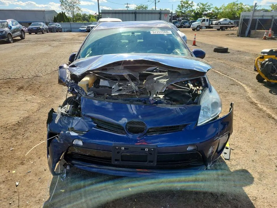 2014 TOYOTA PRIUS THREE  