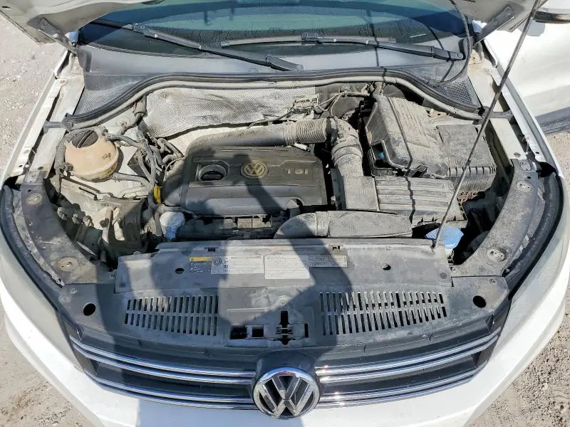 2014 VOLKSWAGEN TIGUAN S  