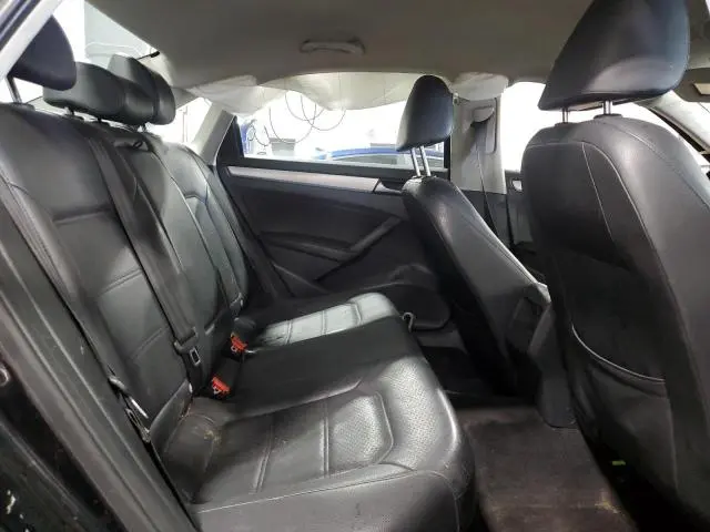 2012 VOLKSWAGEN PASSAT SE  