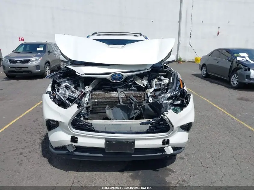 2020 TOYOTA HIGHLANDER HYBRID XLE