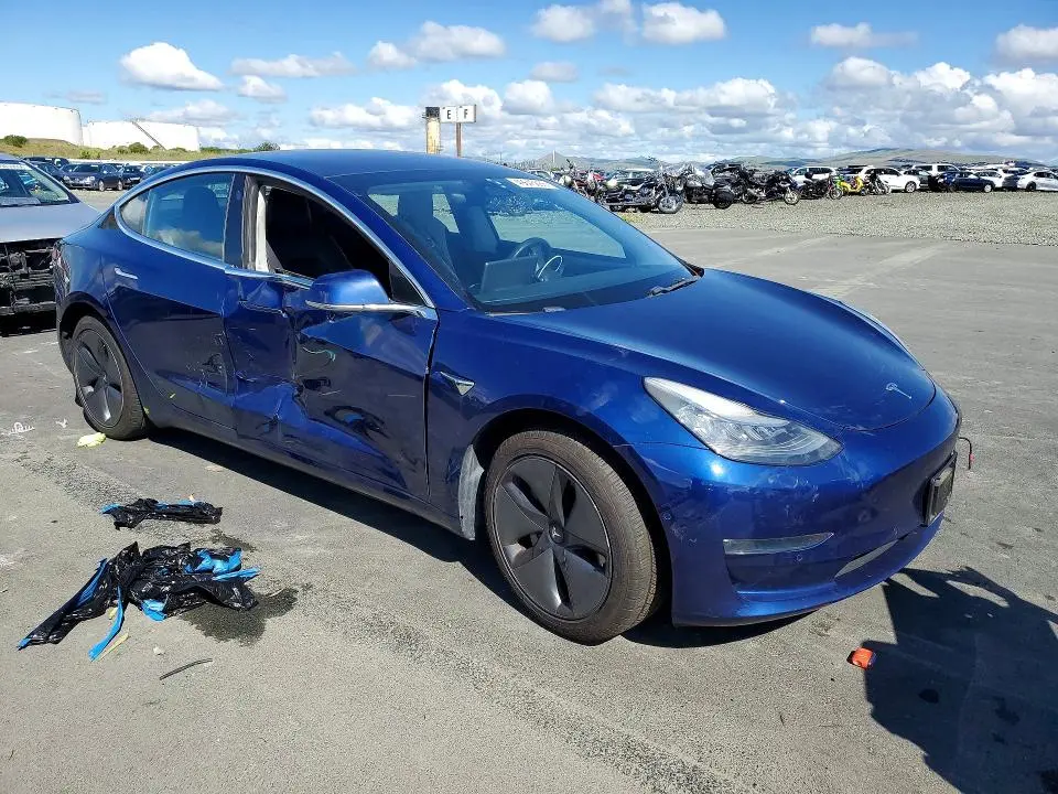 2018 TESLA MODEL 3   