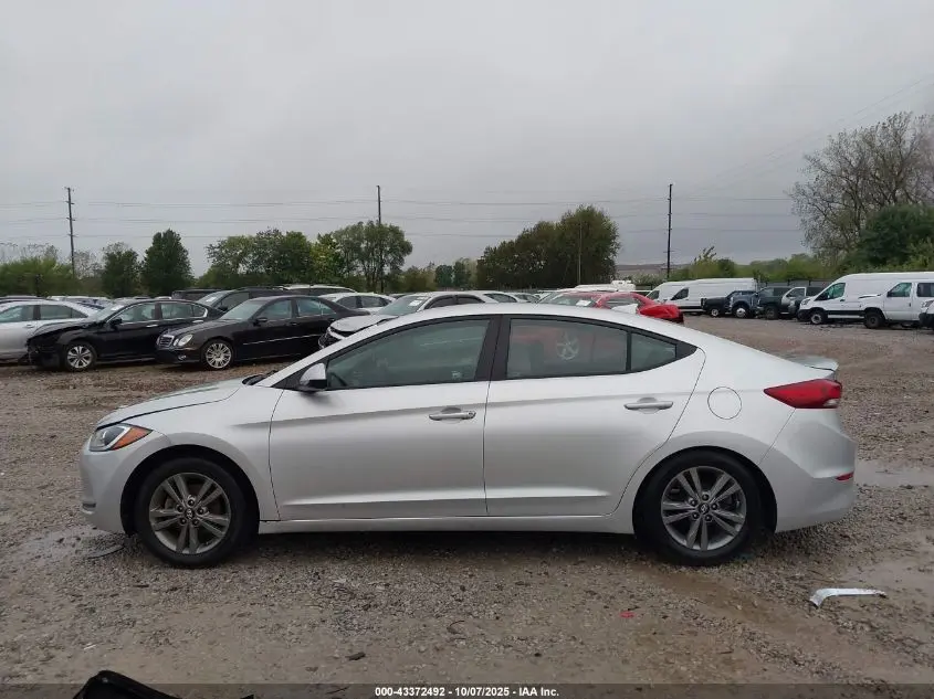 2017 HYUNDAI ELANTRA SE