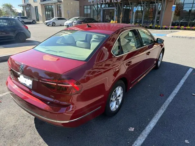 2017 VOLKSWAGEN PASSAT S  