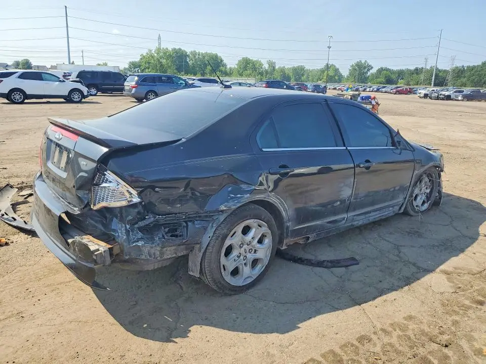 2011 FORD FUSION SE  