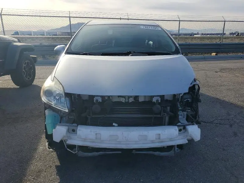 2015 TOYOTA PRIUS   