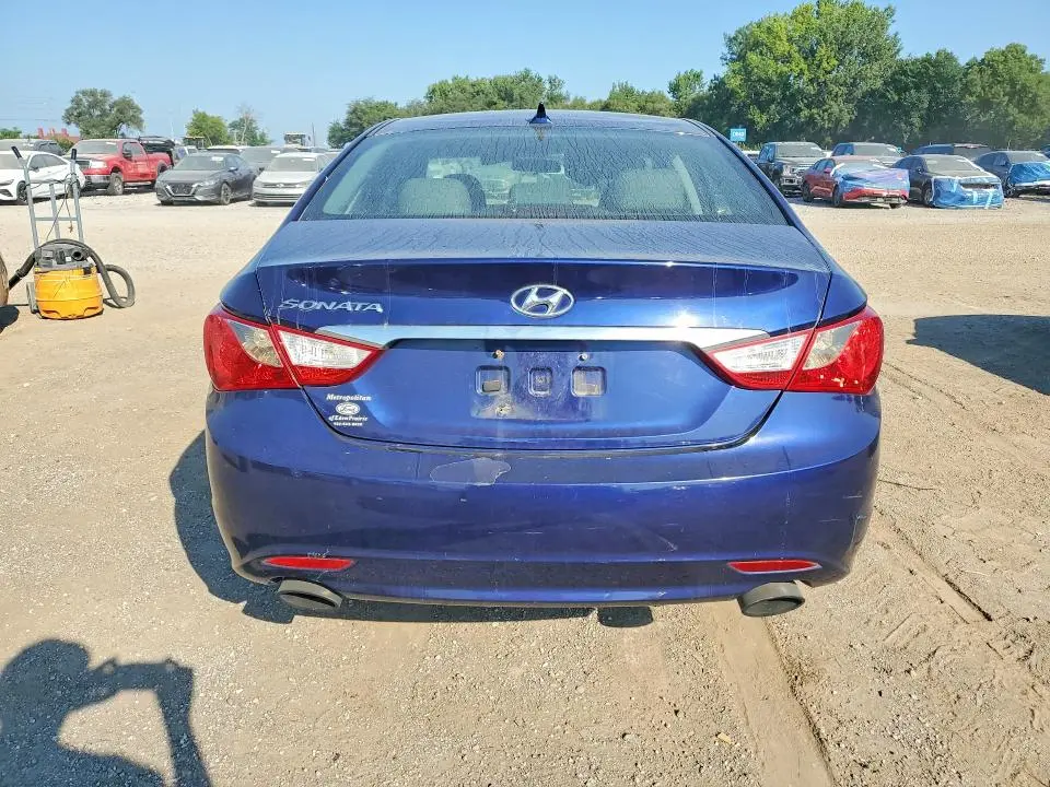2011 HYUNDAI SONATA SE  