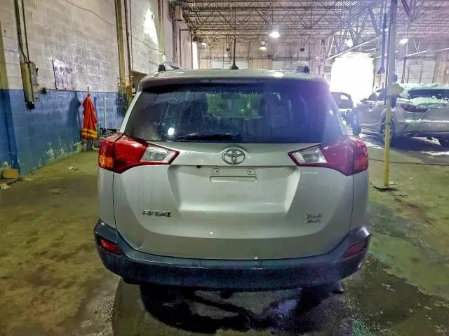 2015 TOYOTA RAV4 XLE  