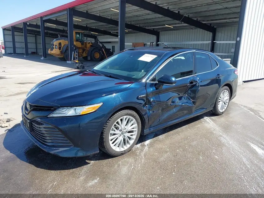2019 TOYOTA CAMRY HYBRID XLE