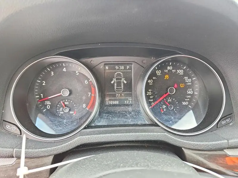 2016 VOLKSWAGEN PASSAT SE  