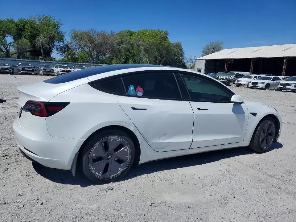 2021 TESLA MODEL 3   