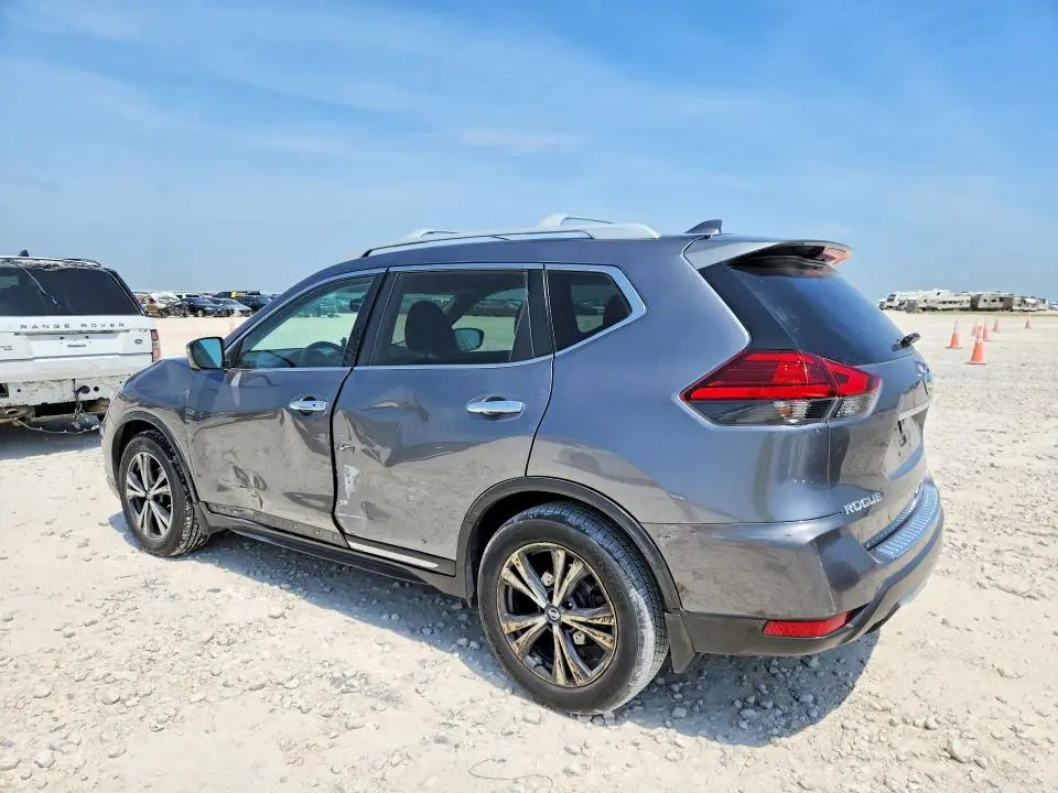2017 NISSAN ROGUE SL  