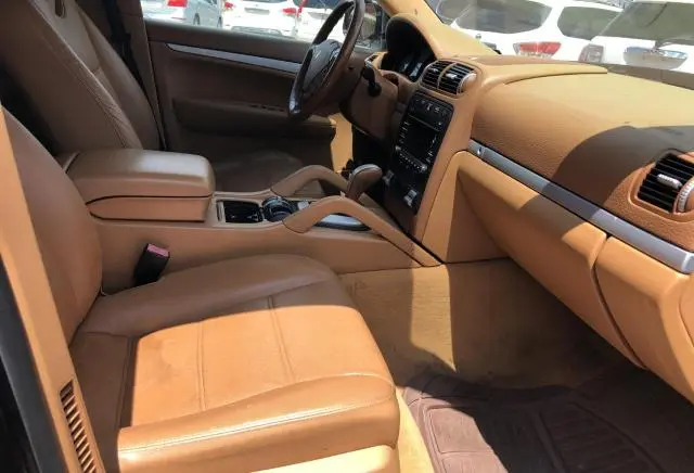 2010 PORSCHE CAYENNE   