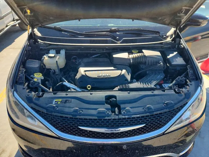 2017 CHRYSLER PACIFICA TOURING L  