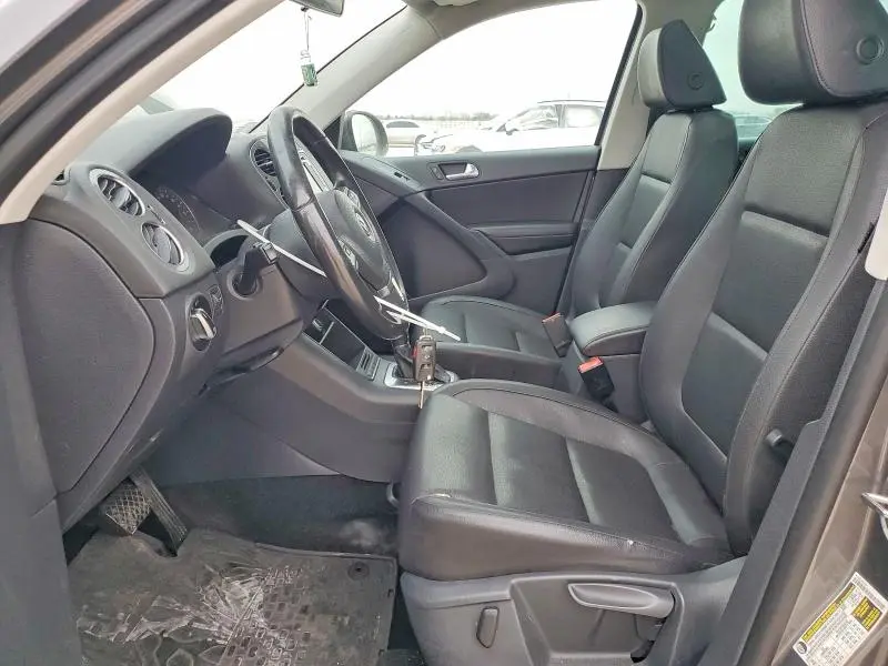 2012 VOLKSWAGEN TIGUAN S  