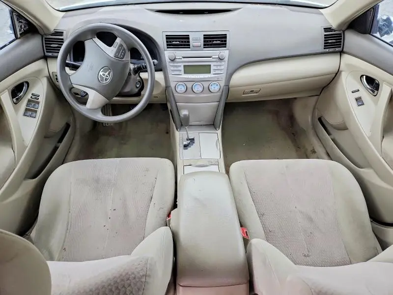 2011 TOYOTA CAMRY LE  