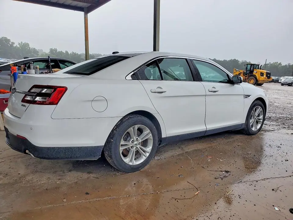 2019 FORD TAURUS SEL  