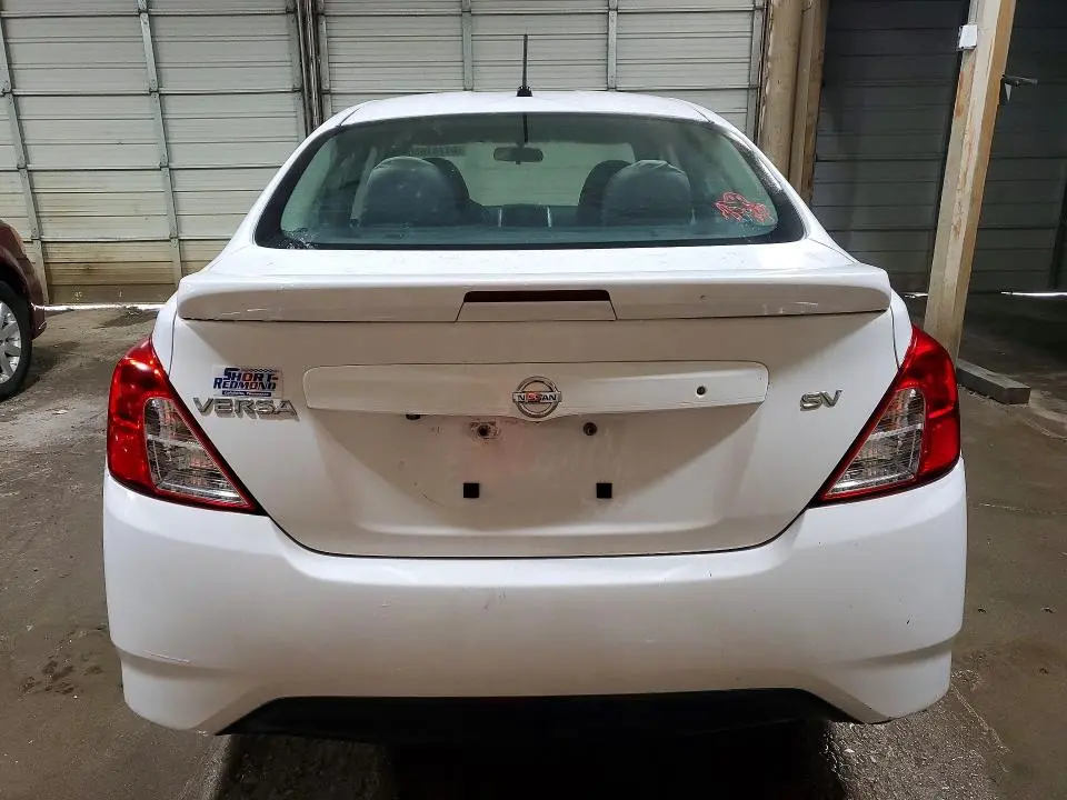 2018 NISSAN VERSA SV  