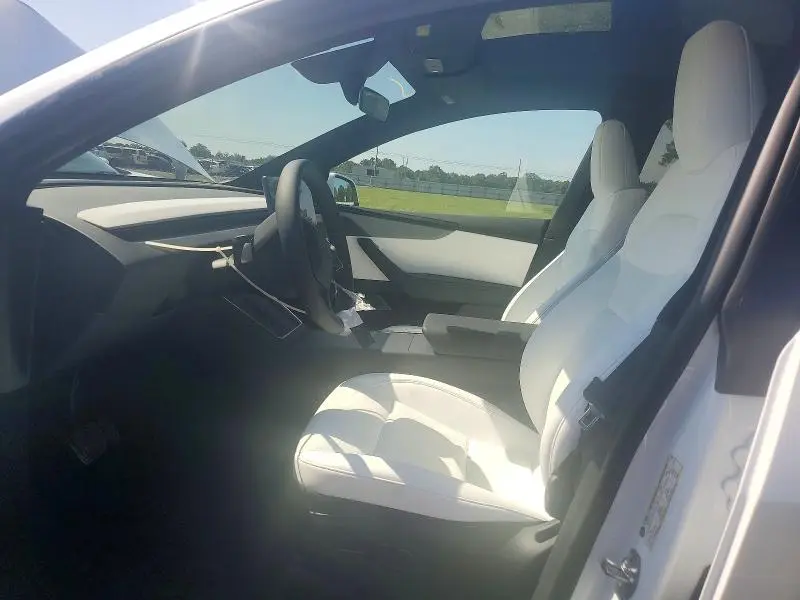 2026 TESLA MODEL Y   