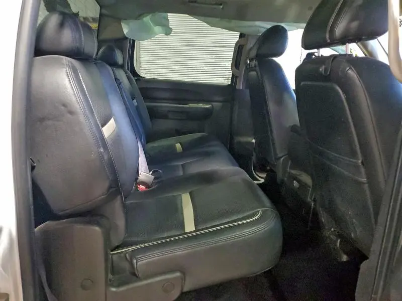 2011 CHEVROLET SILVERADO K1500 LT  