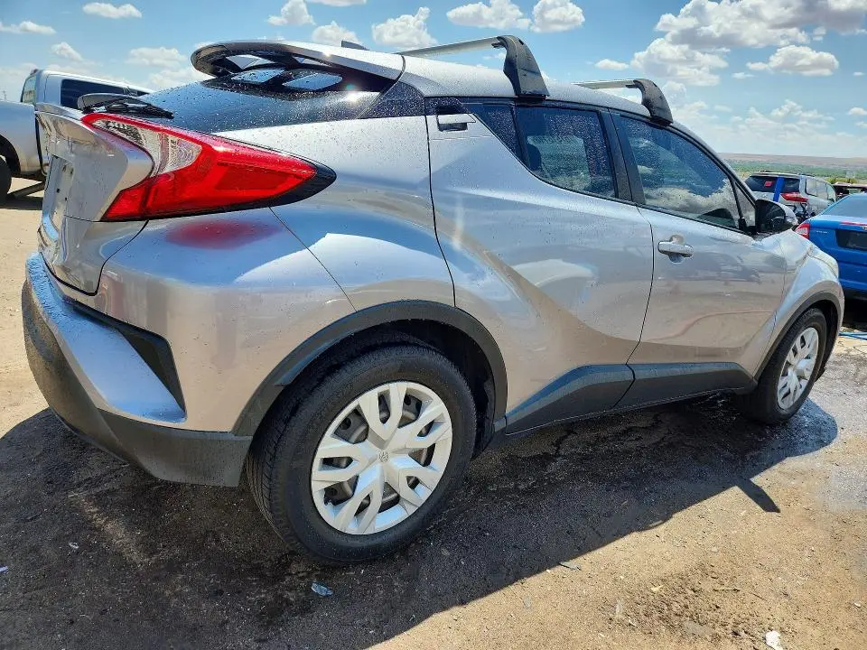 2020 TOYOTA C-HR LE  