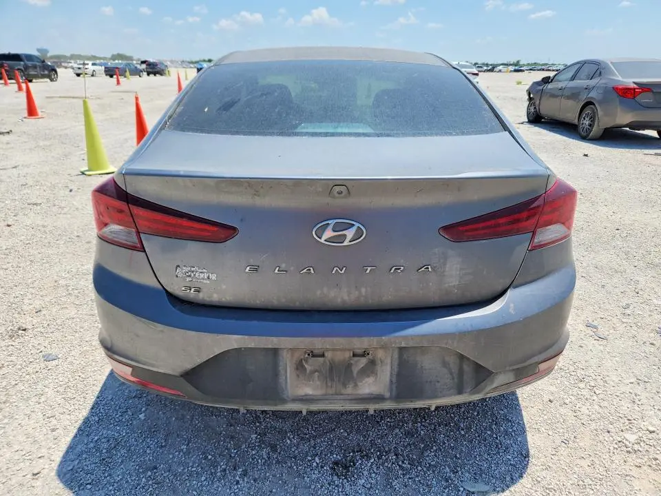 2019 HYUNDAI ELANTRA SE  