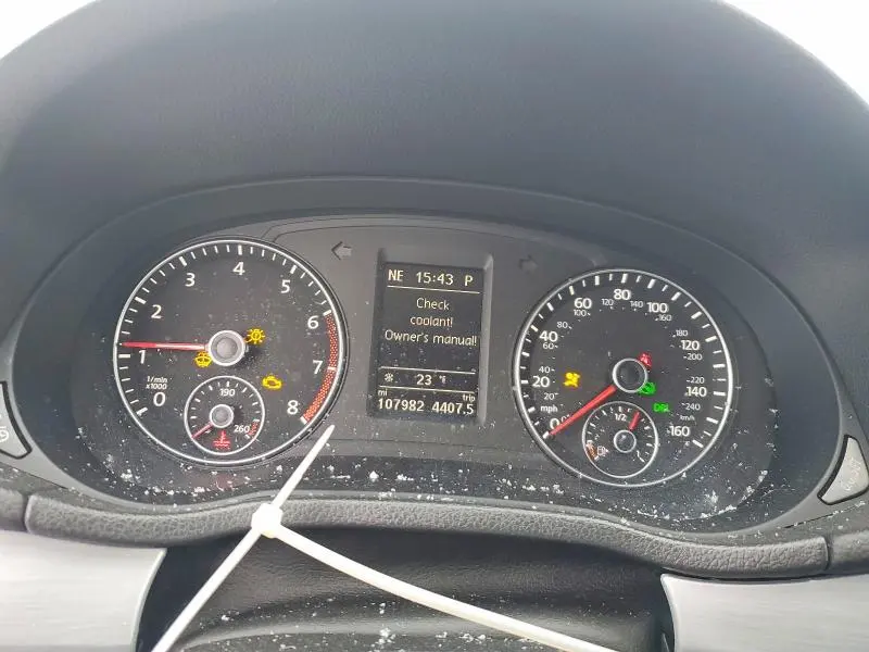 2013 VOLKSWAGEN PASSAT SE  