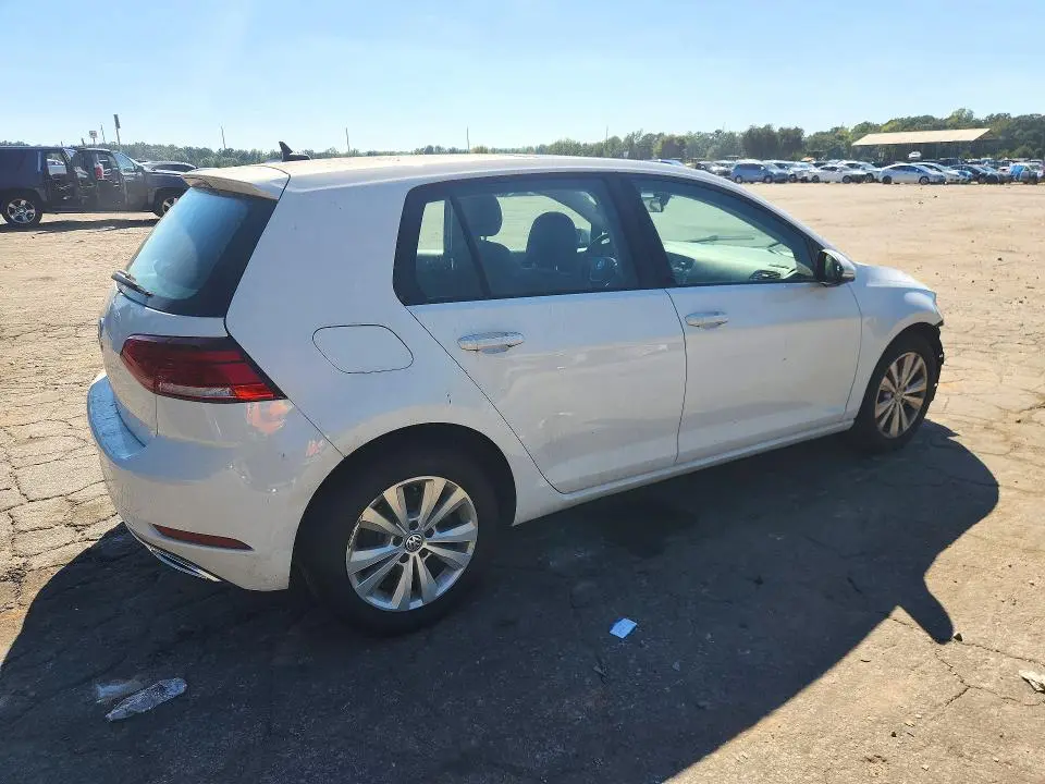 2021 VOLKSWAGEN GOLF   