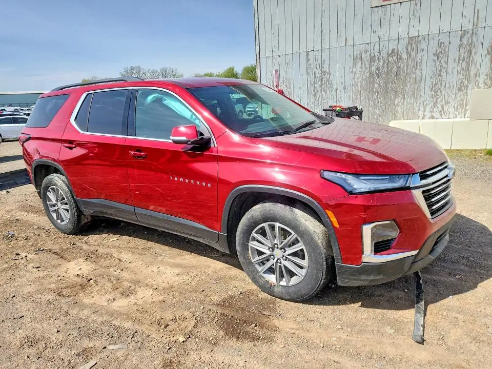 2023 CHEVROLET TRAVERSE LT  