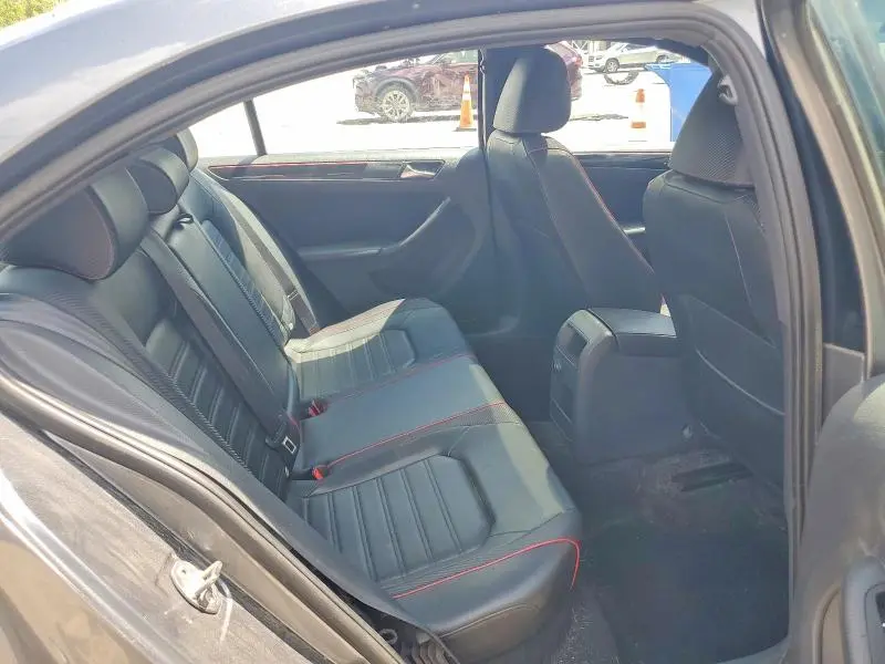 2015 VOLKSWAGEN JETTA GLI  