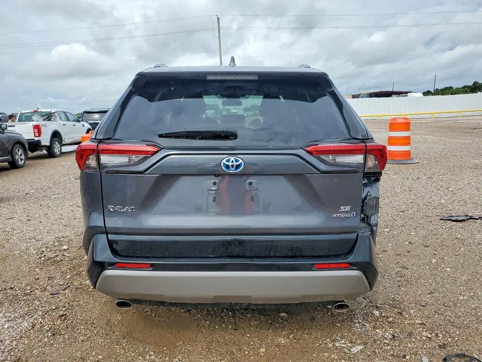 2023 TOYOTA RAV4 SE  