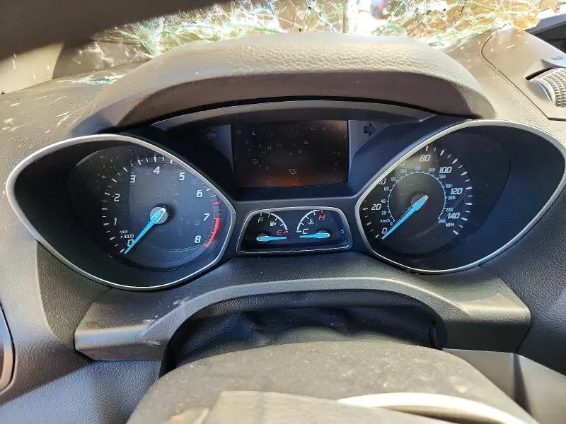 2016 FORD ESCAPE SE  