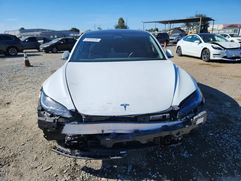 2025 TESLA MODEL 3   