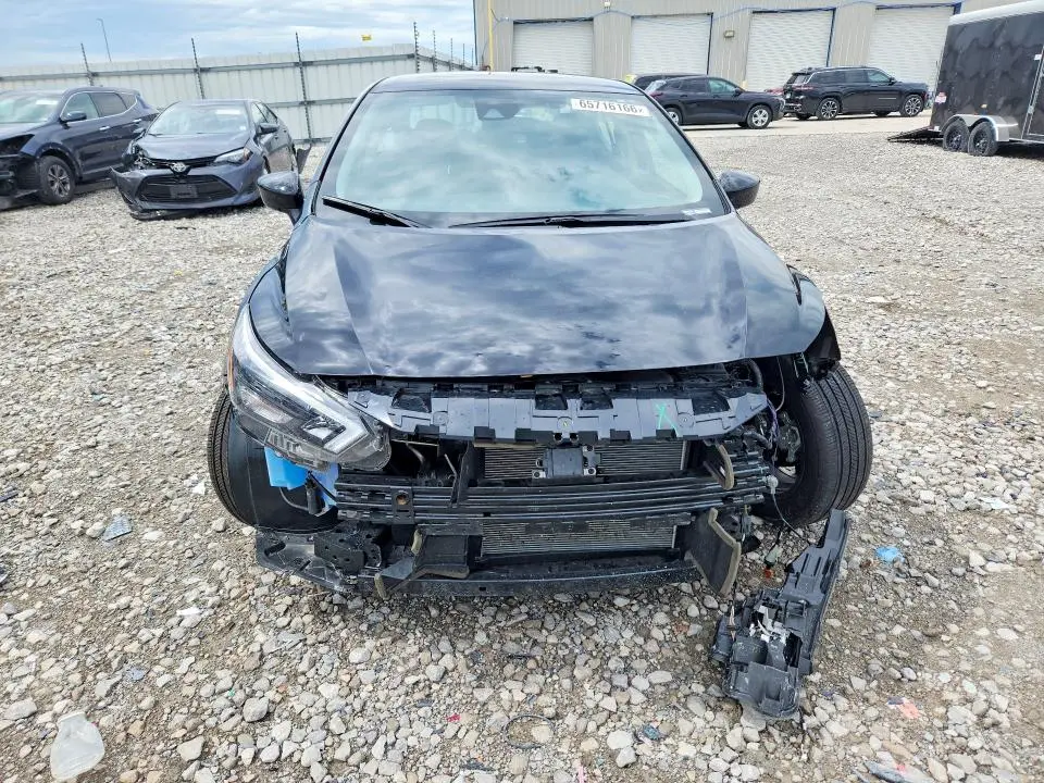 2025 NISSAN VERSA SV  
