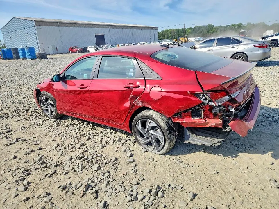 2025 HYUNDAI ELANTRA SEL SPORT  