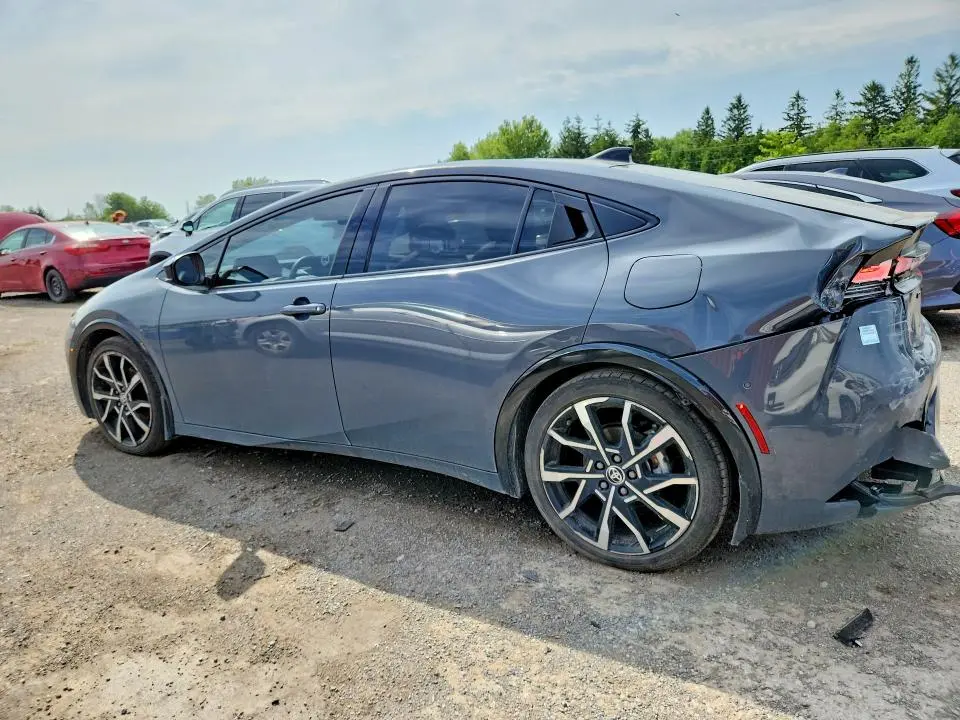 2024 TOYOTA PRIUS   