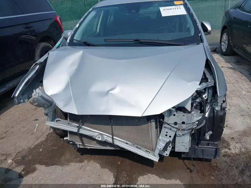 2021 TOYOTA PRIUS XLE AWD-E