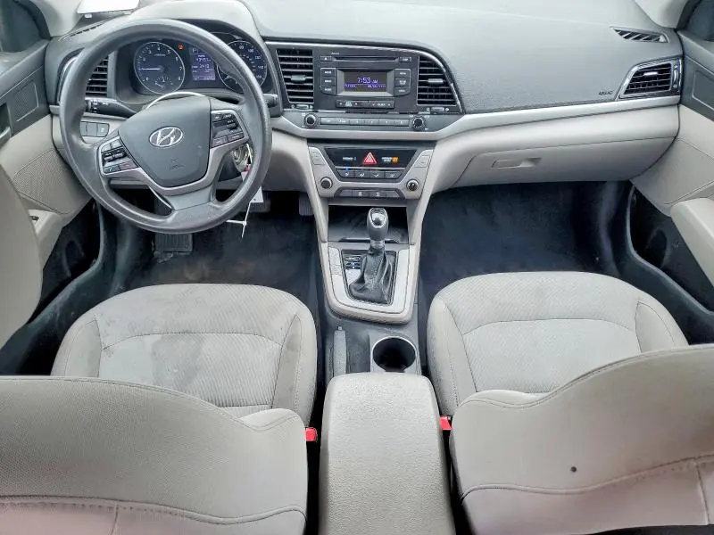 2018 HYUNDAI ELANTRA SE  